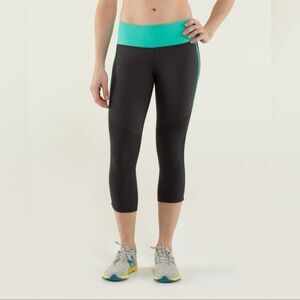 Lululemon Race With Grace Crop Leggings | Size 6 | Soot / Bali Breeze